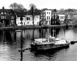 The river Thames, taken from Gunnersbury railway bridge in the early 70s. South West London. Wallpaper