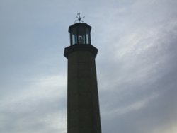 Lighthouse on the end of Margate pier. Wallpaper