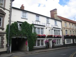 Villers Hotel, Buckingham Wallpaper