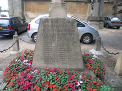 War Memorial in Buckingham Wallpaper