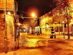 The high road at night, Beeston, Nottinghamshire. Wallpaper