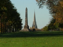 Obelisk from near Lancaster Gate 3 X Zoom Wallpaper