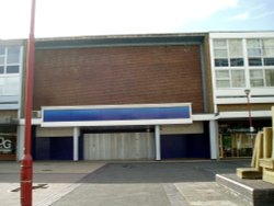 Harlow Town centre, Harlow, Essex.  The Odeon cinema closed 2006. Wallpaper