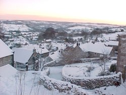 Winter roof tops of Winster, Derbyshire Wallpaper