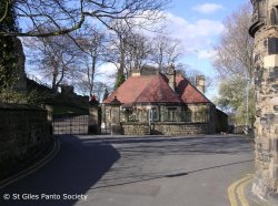 Pontefract Castle entrance, Pontefract, West Yorkshire. Wallpaper