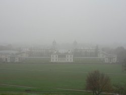 A foggy December afternoon in Greenwich Park, Greenwich, Greater London. Wallpaper