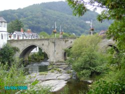 Bridge in the centre of Llangollen, North Wales Wallpaper