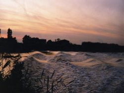 Aegir (tidal bore) at Sunset. Gainsborough, Lincolnshire. Wallpaper