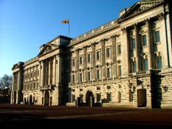 Buckingham Palace, London. Spring, Dawn and Dusk Wallpaper