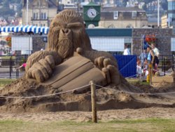 Sand sculpture in Weston-super-Mare, North Somerset in 2006 - unfortunately wrecked by vandals Wallpaper