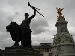 Victoria Monument, London Wallpaper