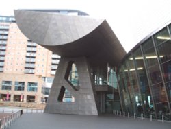 The Lowry Theatre Canopy, Manchester. Wallpaper