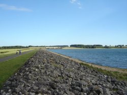 Rutland Water Dam Wallpaper