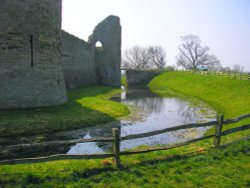 Pevensey Castle, Pevensey, East sussex Wallpaper