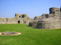 Pevensey Castle, Pevensey, East sussex Wallpaper