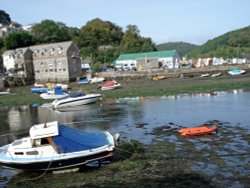 Looe, Cornwall, at low Tide. Wallpaper