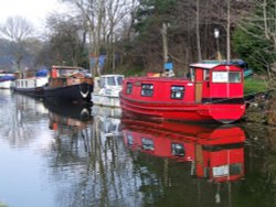 Leeds & Liverpool Canal at Bramley, Leeds, West Yorkshire. Wallpaper