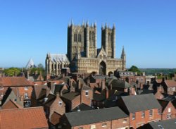 A lovely sunny day at Lincoln, and the famous view of the wonderful cathedral Wallpaper