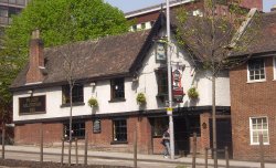 Ye Olde Salutation Inn on Maid Marion Way, Nottingham, Nottinghamshire Wallpaper