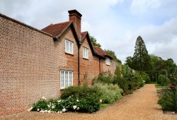 Victorian Garden at Beaulieu Palace House,Beaulieu,Hampshire Wallpaper