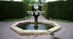 Fountain in the grounds of Beaulieu Palace House,Beaulieu,Hampshire Wallpaper