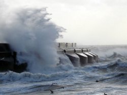 Rough Seas, Brighton Marina Wallpaper