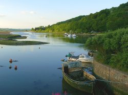 The Axe estuary in Seaton, Devon Wallpaper