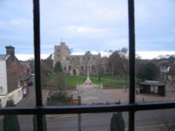 Tring War Memorial and Church Wallpaper