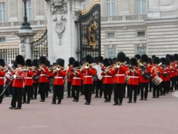 Changing of the guard in London Wallpaper