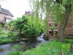 Idyllic Alresford Wallpaper