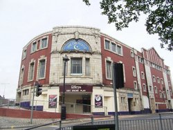 The Crescent Cinema,  Ropergate,  Pontefract