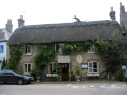 Thatched Cottage at Godshill, Isle of Wight Wallpaper