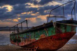 Rusty old thing, Harwich, Essex Wallpaper