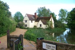 Willy Lott's House, Flatford Mill Field Centre Wallpaper