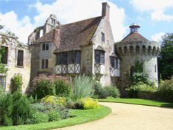 Scotney Castle Wallpaper