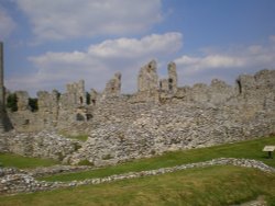 ruins at castle acre priory Wallpaper