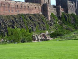 Bamburgh Castle, Bamburgh, Northumberland Wallpaper