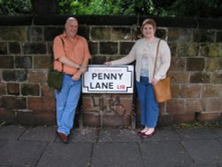 Gordon & Pattie at Penny Lane, Liverpool Wallpaper