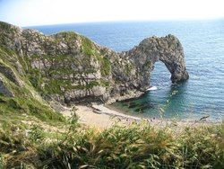 Durdle Door On A Beautiful Summer Day Wallpaper