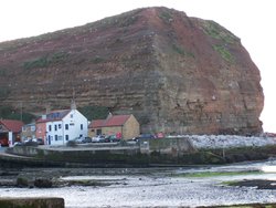 Cowbar, Staithes in North Yorkshire Wallpaper