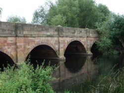 Road bridge over the river Soar, Cossington, Leicestershire Wallpaper