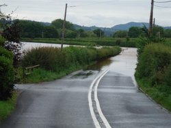 Floods at Newnham Bridge, Worcestershire Wallpaper