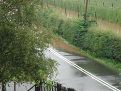 Floods at Newnham Bridge, Worcestershire Wallpaper