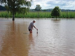 Floods at Newnham Bridge, Worcestershire Wallpaper