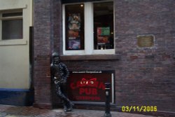 Statue of John Lennon, The Cavern Club, Liverpool Wallpaper