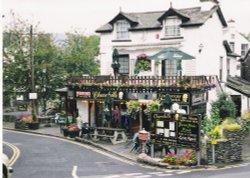 Churchill pub in Bowness on Windermere Wallpaper