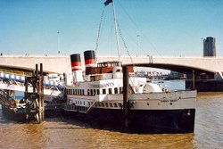 Queen Mary's Restaurant, Waterloo Pier   1990 Wallpaper