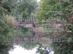 Footbridge over the River Wreake at it 's junction the Grand Union Canal Wallpaper