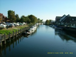 The River Avon at Christchurch, Dorset Wallpaper