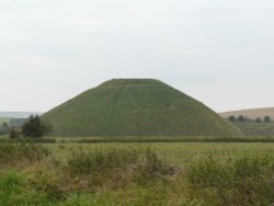 Silbury Hill October 2007 Wallpaper